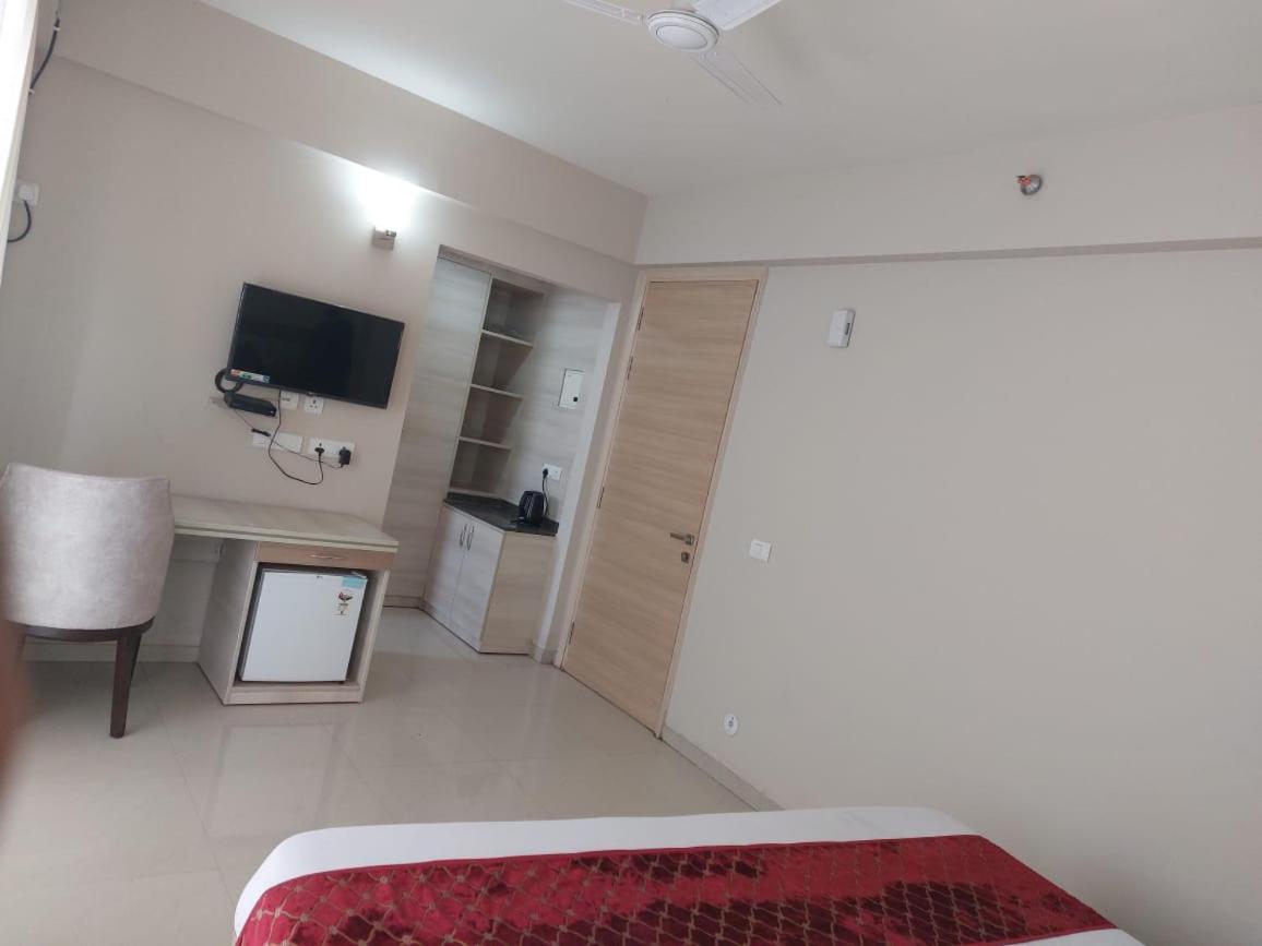Dubey Homestay - 500 Meter From Temple Vrindāvan 외부 사진